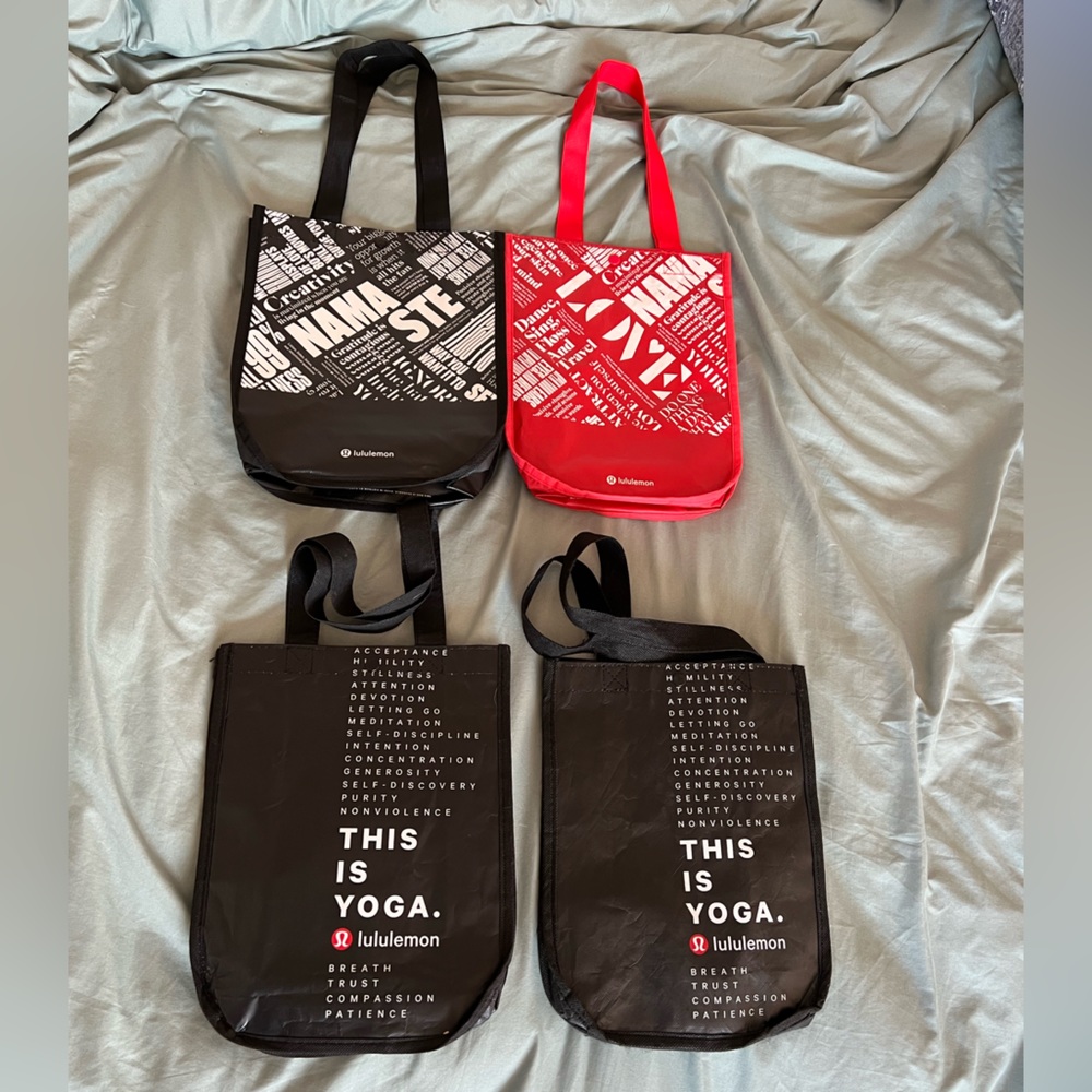 Lululemon tote bags, bundle of 4